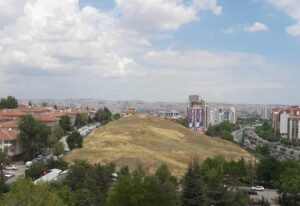 tumulus-ankara-lavarla-ozgun-turkeli(1)