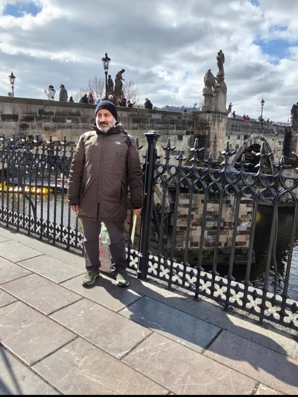 b302f56d-1105-4c3e-8ce1-72794428d945(1)