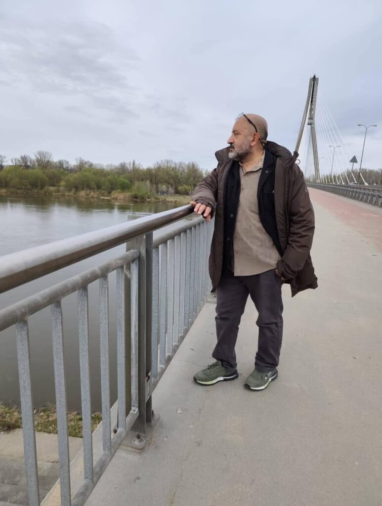 c753b134-b0ae-4e0e-8f88-17f1a0a79693(1)