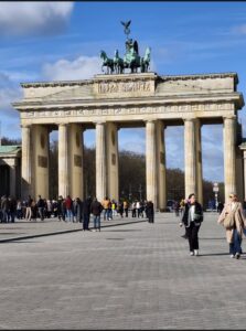 ec3b5f02-adb5-43d3-b106-a404d2e13792